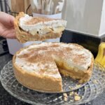 Torta de Banana com Doce de Leite e Chantilly