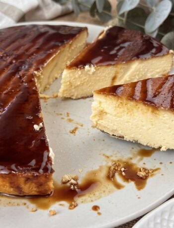 Torta de Queijo com Calda de Caramelo