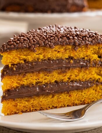Bolo de Cenoura com Brigadeiro