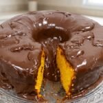 Bolo de Cenoura com Cobertura de Chocolate